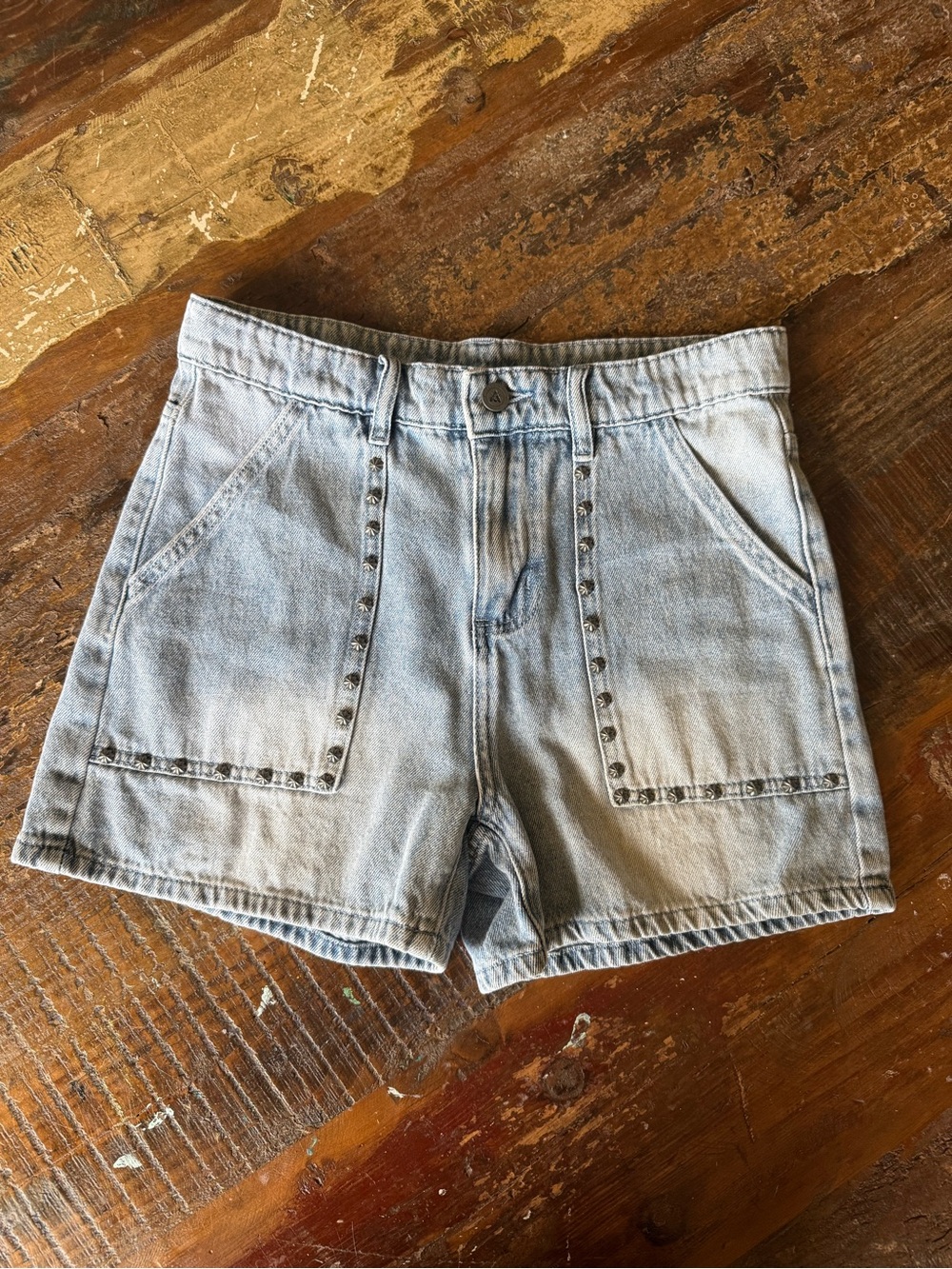 Light Wash Denim Women’s Shorts with Stud Detail
